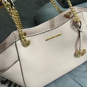 BRAND NEW- MK Bag still tagged, blush pink color